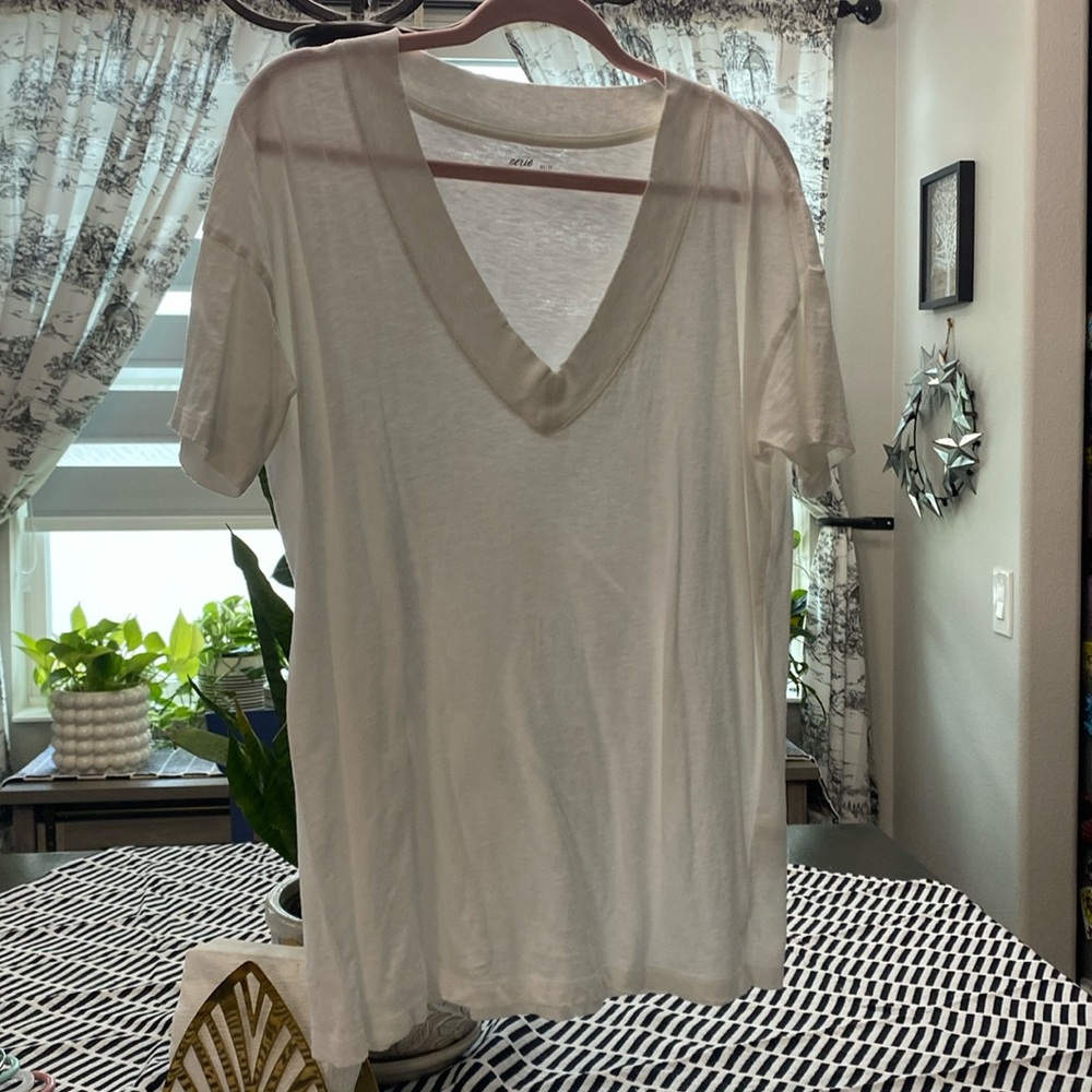 White Oversized XS Aerie Cotton T shirt Distressed V-neck Shirt Sleeve